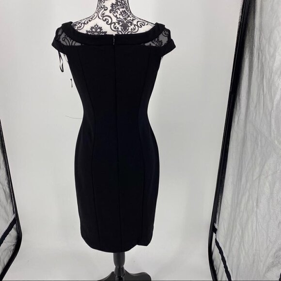 Walter Baker Eve Off-the-Shoulder Fitted Top maroon cap sleeve. Size Small - Picture 8 of 9